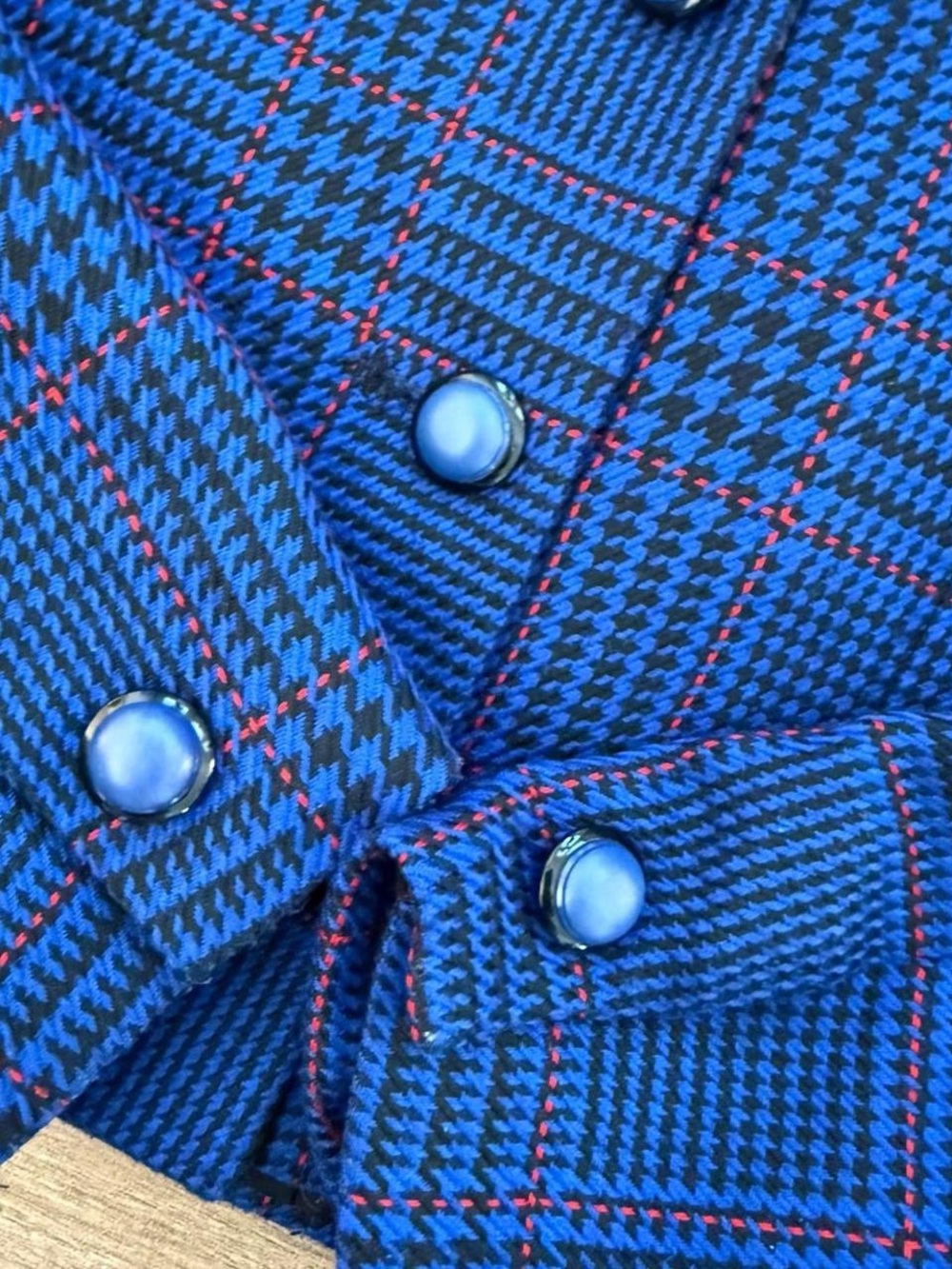 Cropped Blue Plaid Button-Front Jacket - Picture 5 of 8